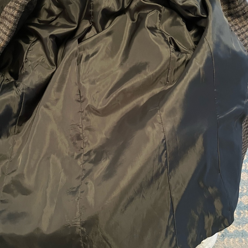 Harvé Benard Black and Gray Houndstooth Blazer - Picture 8 of 8